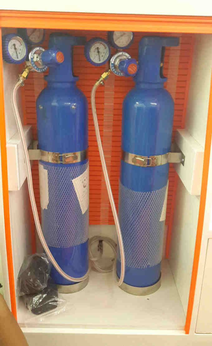 福特V348長(zhǎng)軸超人高頂監(jiān)護(hù)型救護(hù)車(chē) 福特V348長(zhǎng)軸超人高頂監(jiān)護(hù)型救護(hù)車(chē)